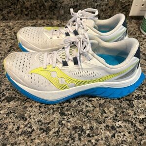 Saucony Endorphin Speed 4. Size 8.5.
